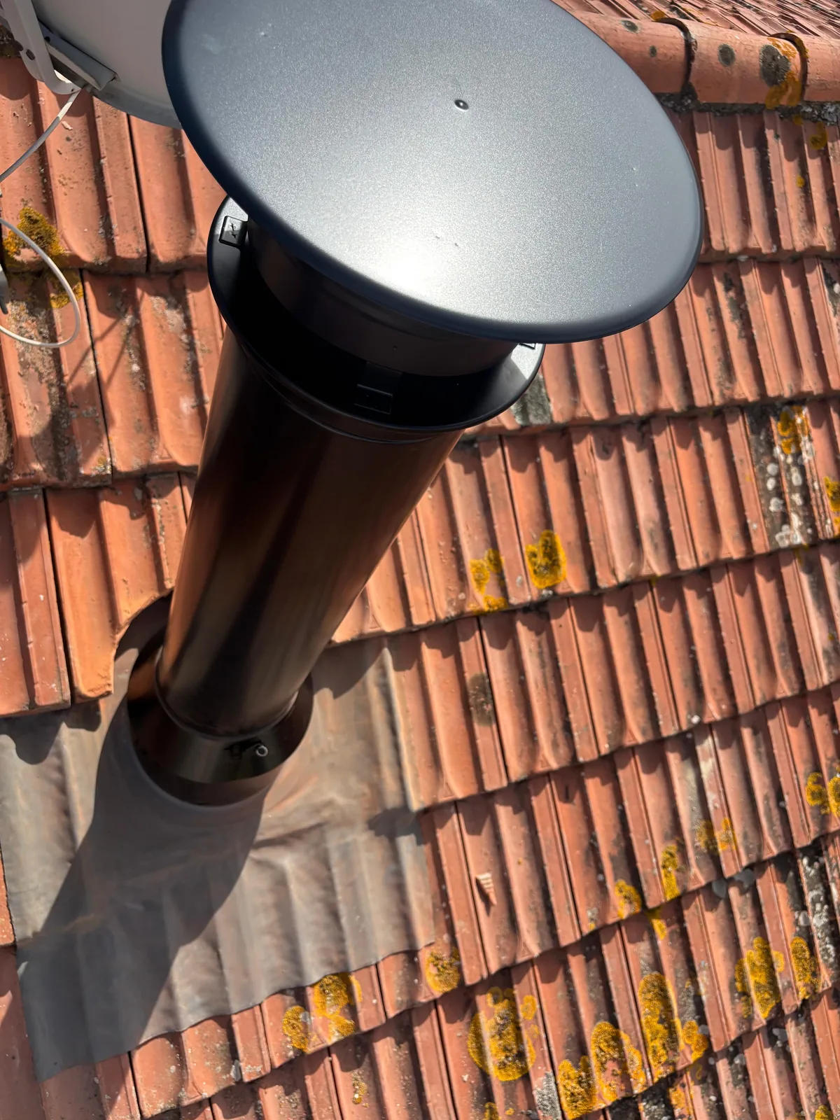 Terminal de toiture relié à une ventilation mécanique par insufflation (VMI)